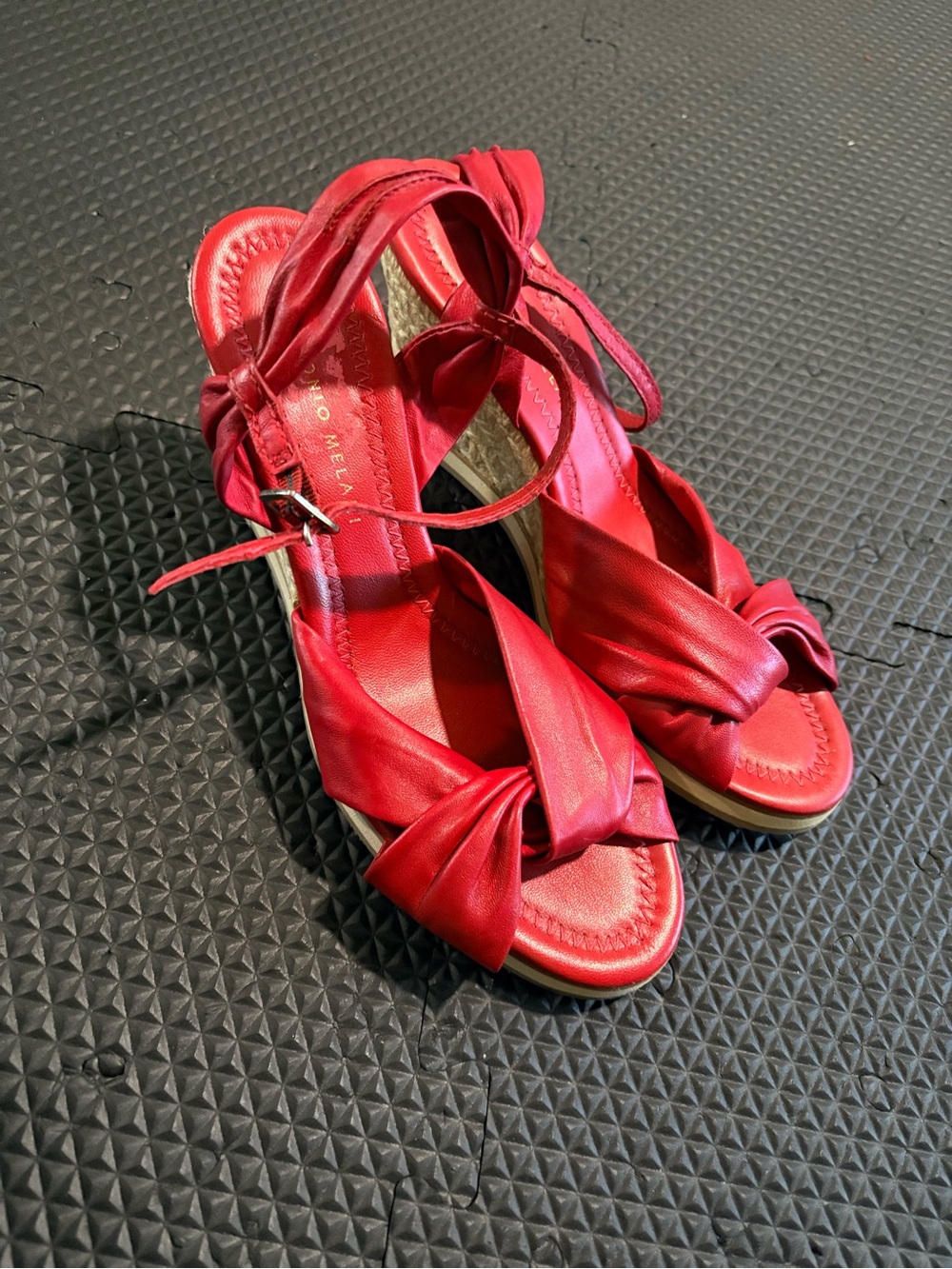 ANTONIO MELANI Red Knot-Front Wedge Sandals with Ankle Strap